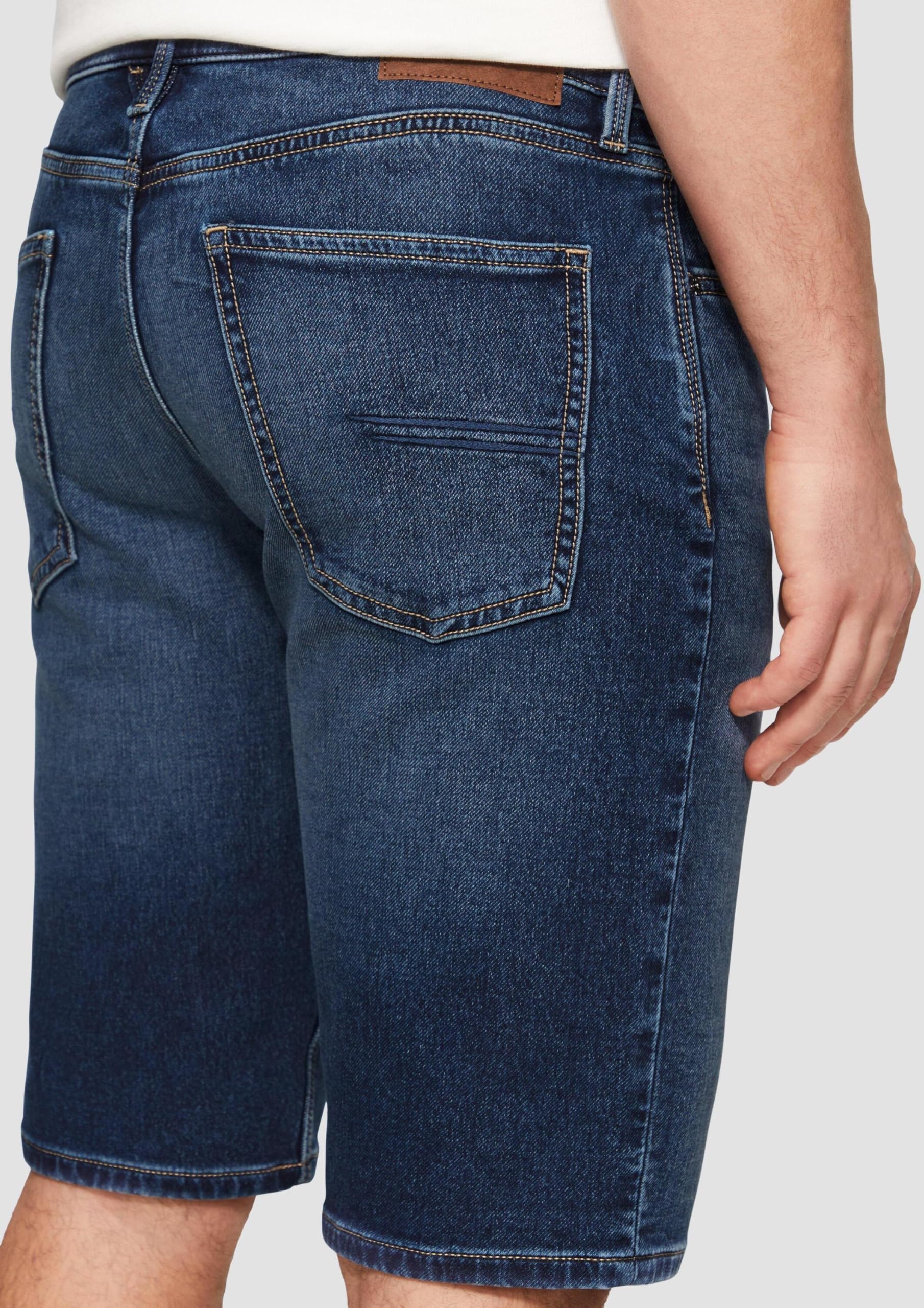 s.Oliver RED LABEL Mid Rise Jeans-Shorts Gr. 32