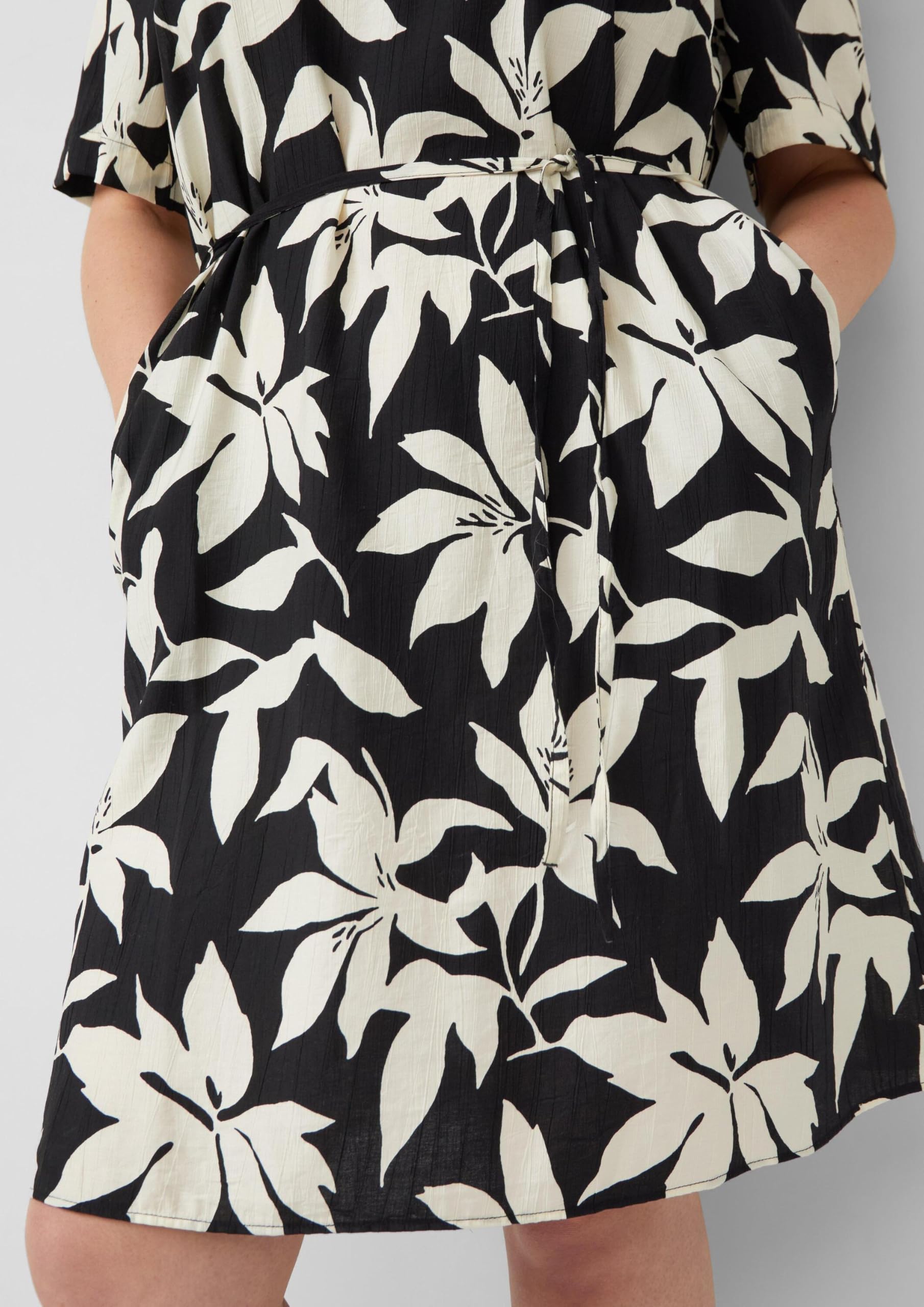 s.Oliver Red Label Kleid mit Gürtel Print Gr.48