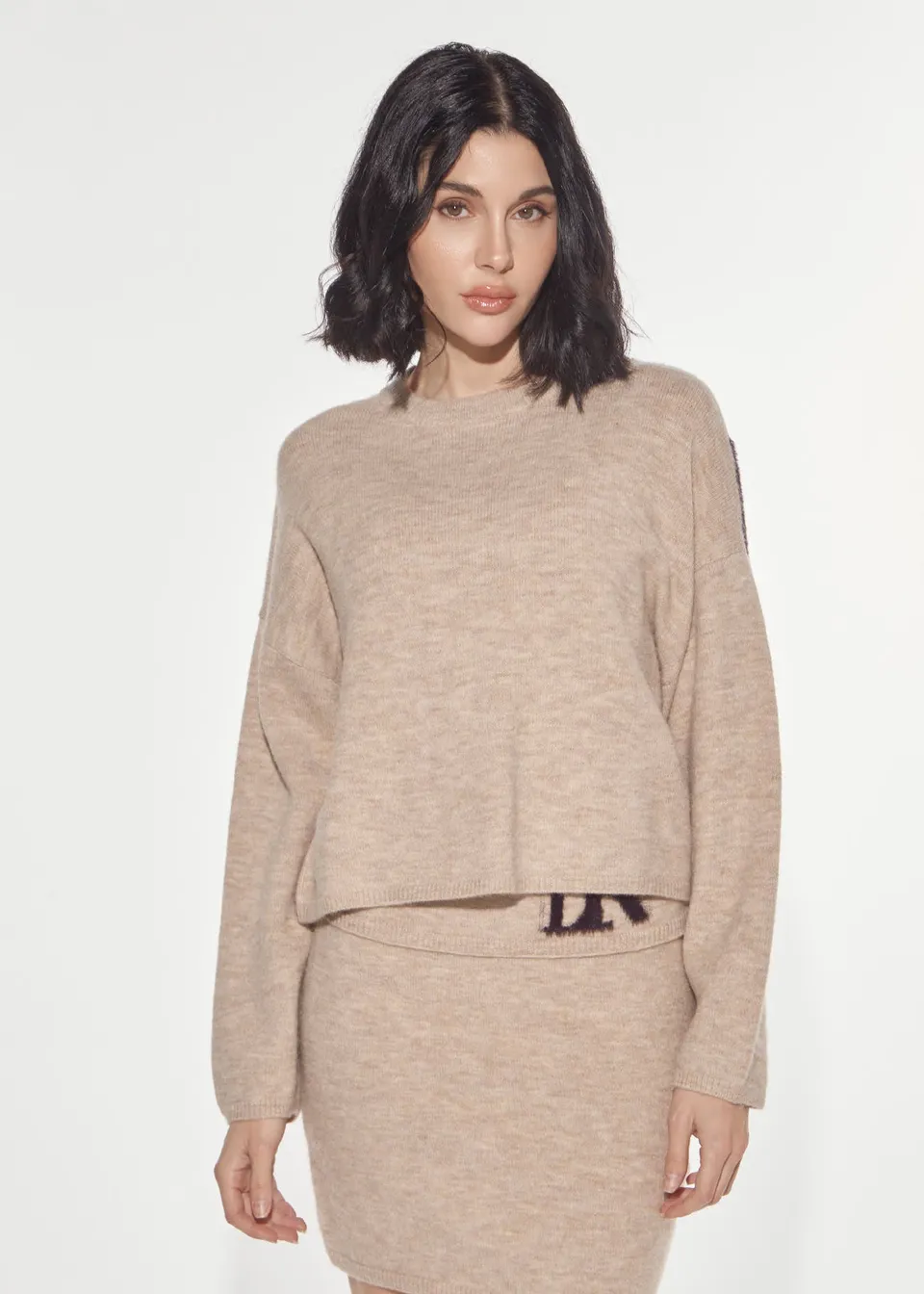 Denny Rose Jacquard Pullover Beige-Plum cropped boxy