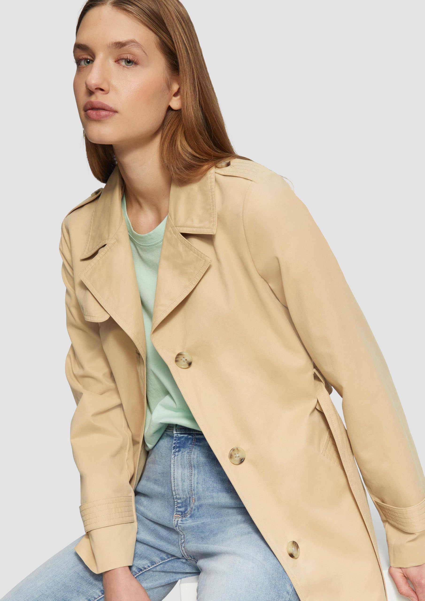 s.Oliver RED LABEL Trenchcoat kurz mit Gürtel 8404