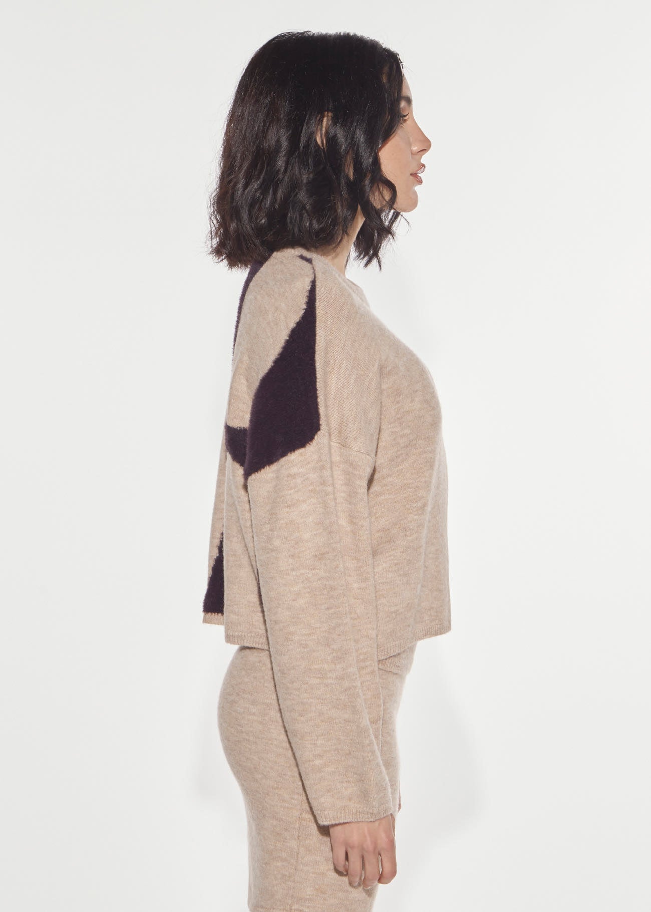 Denny Rose Jacquard Pullover Beige-Plum cropped boxy