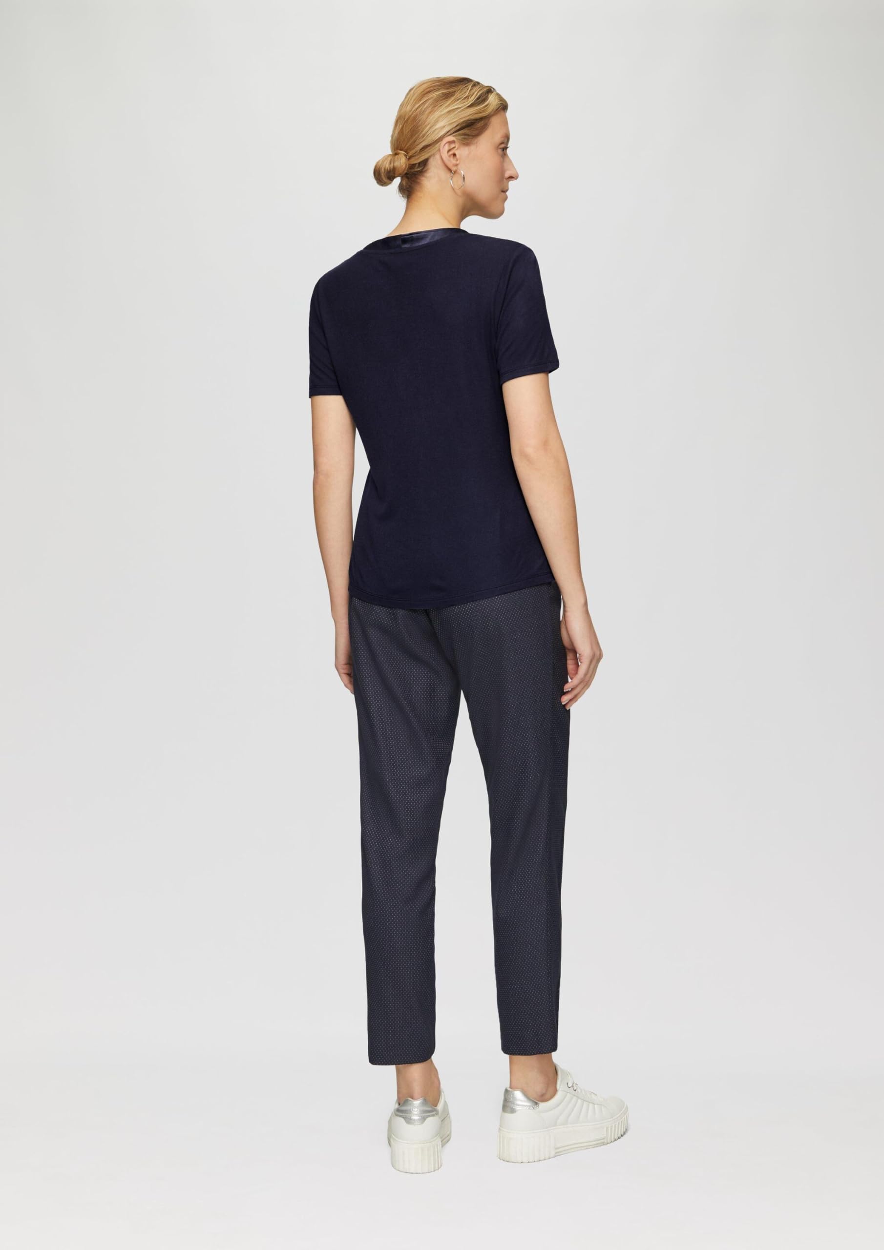 s.Oliver Black Label T-Shirt mit Satinausschnitt aus Viskose