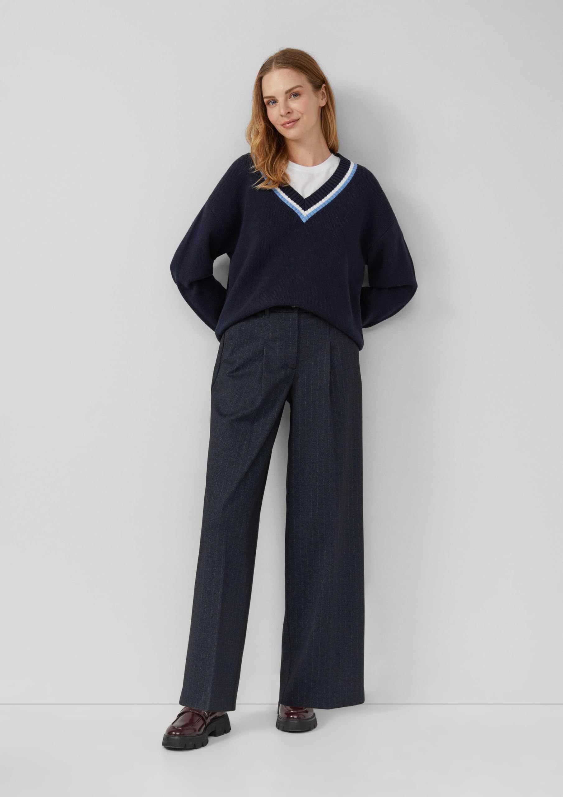 s.Oliver 2169121 Wide Leg Hose Navy 38W lang mit Bügelfalte