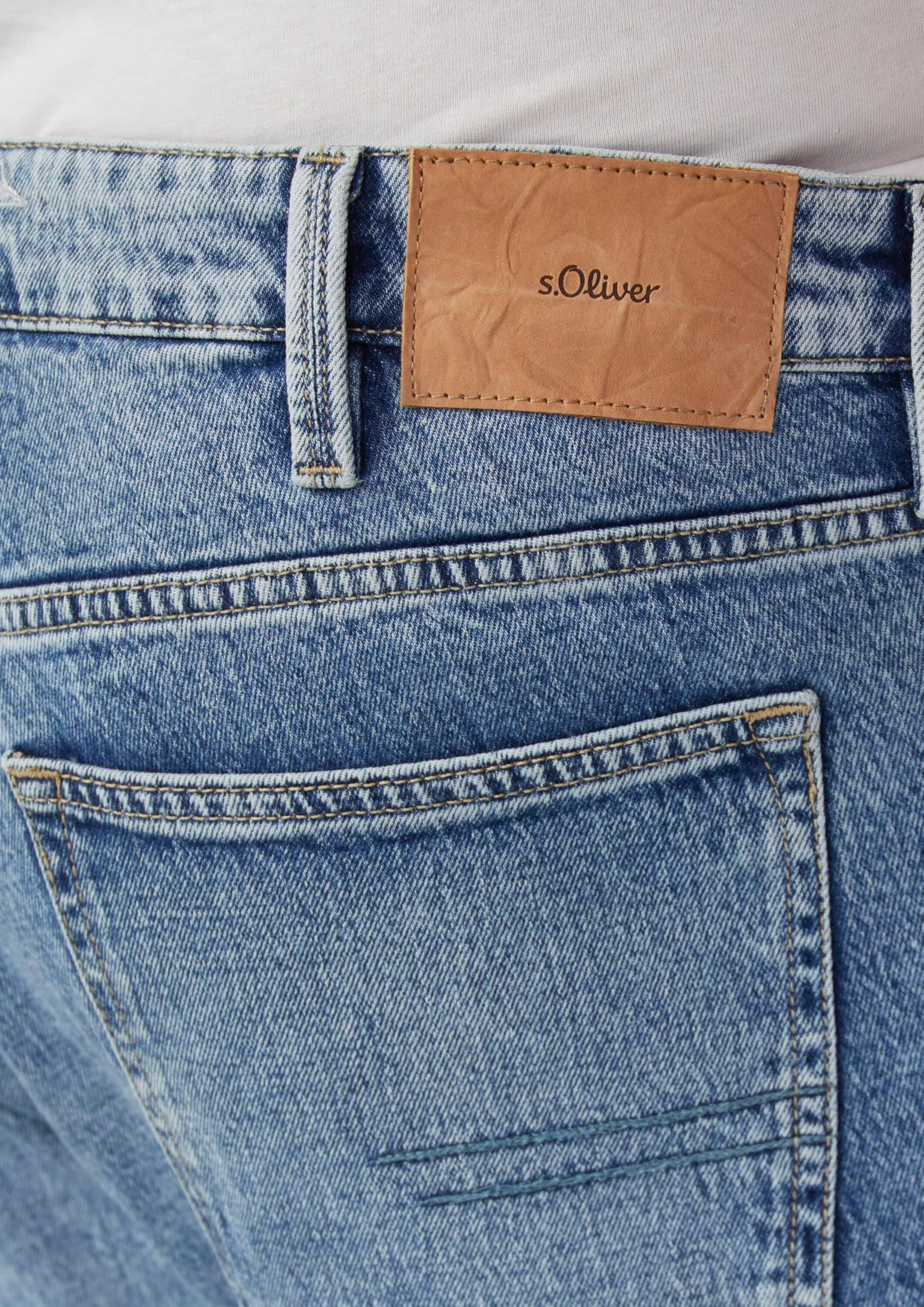 s.Oliver Casby Mid Rise Straight Jeans 42W/32L Regular Fit