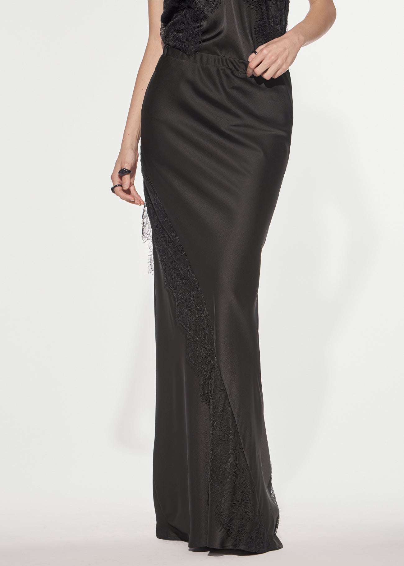 Denny Rose Sirena Rock lang schwarz Satin Spitze