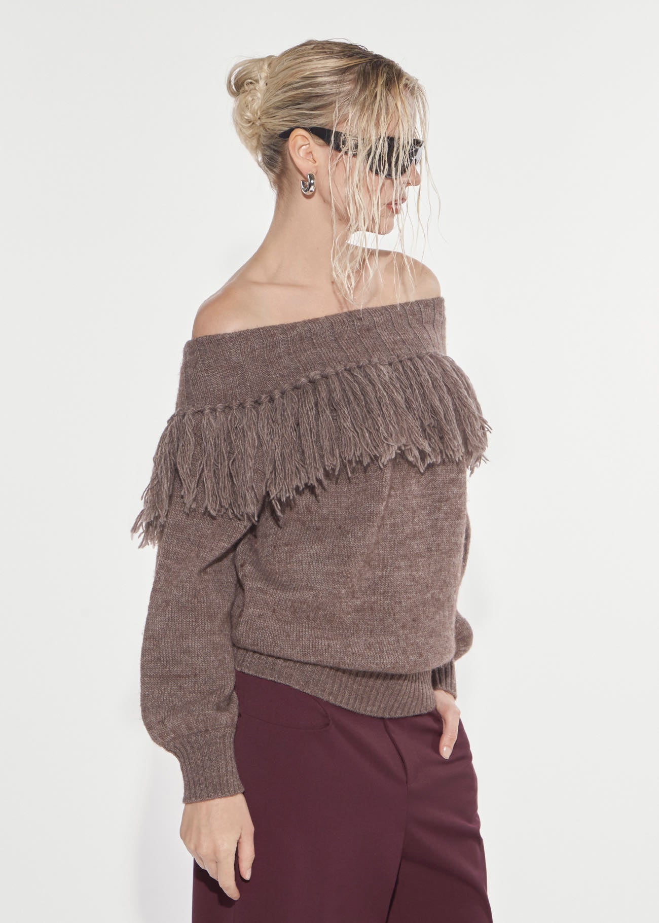 Denny Rose Pullover taupe mit Fransen Ausschnitt