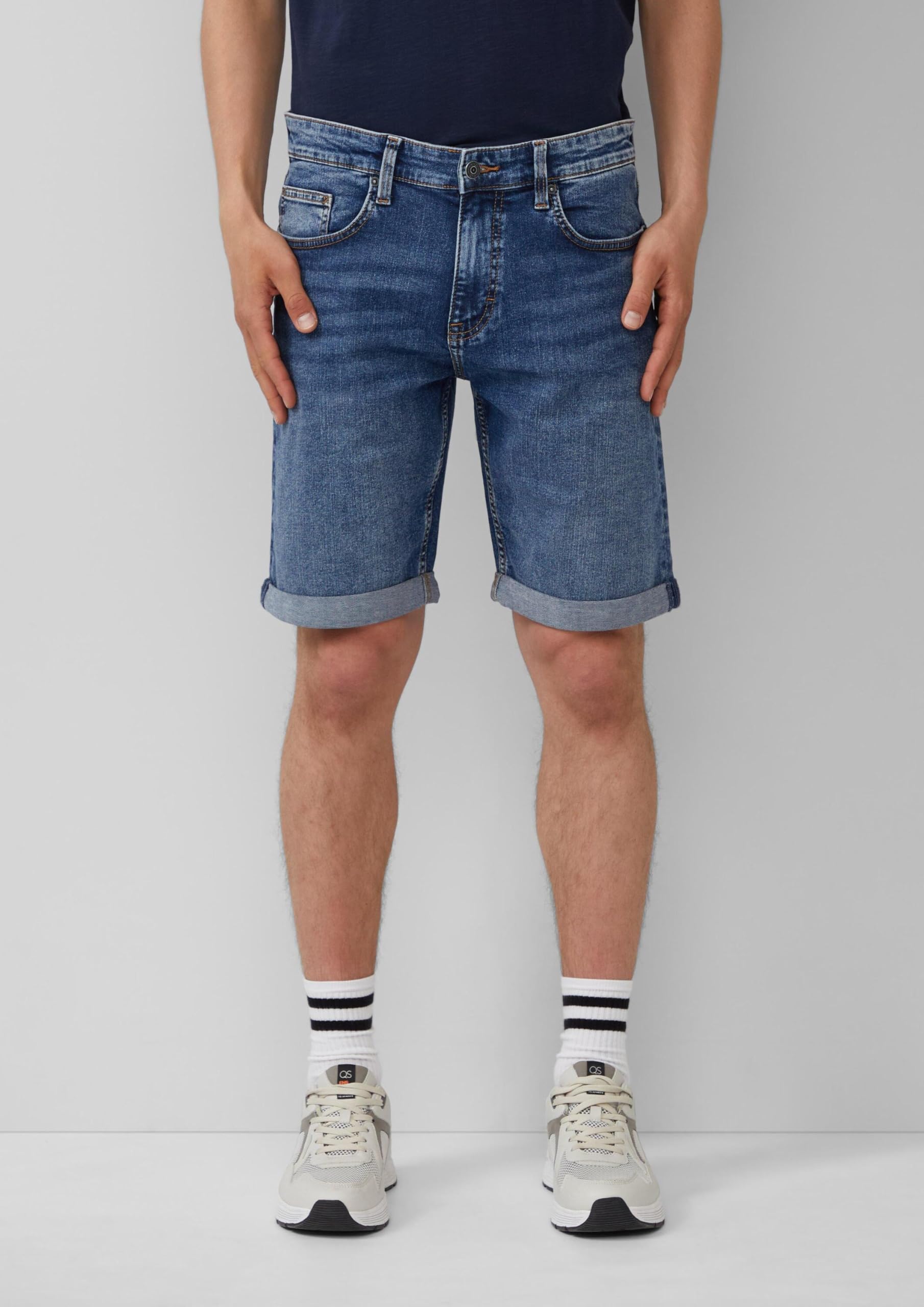 QS John Jeans-Shorts Mid Rise Gr.33 Regular Fit blau