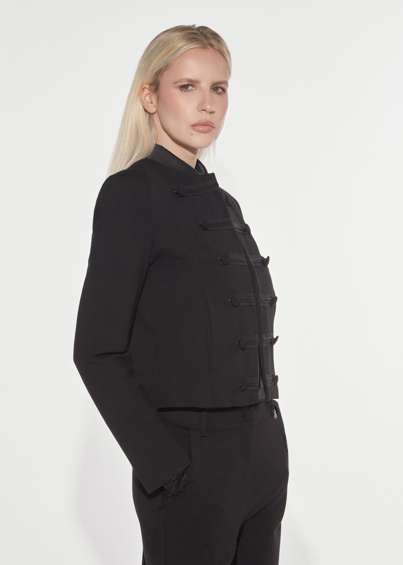 Denny Rose Napoleon Jacke Schwarz Cropped