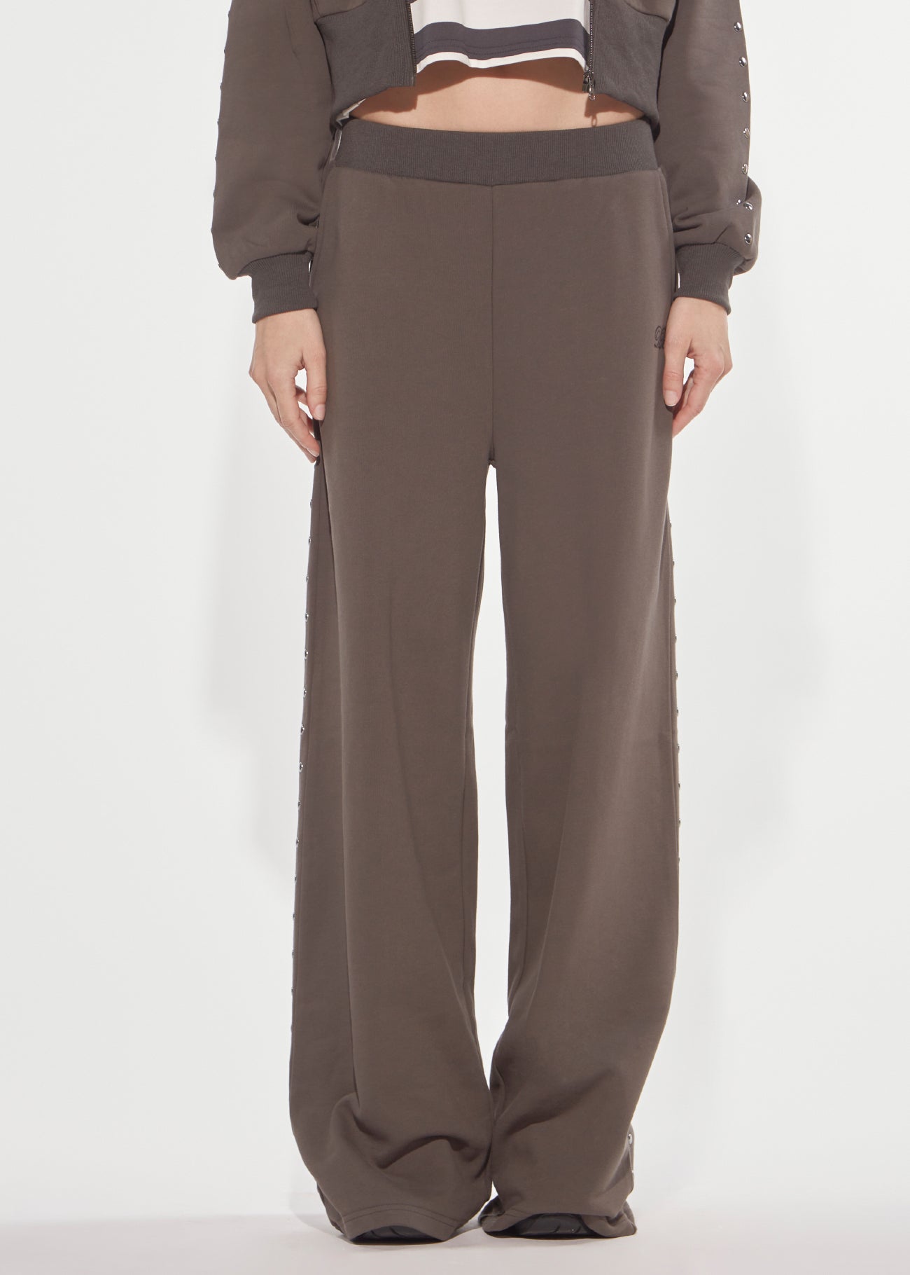 Denny Rose Wide Leg Jogginghose grau Nieten Sweat