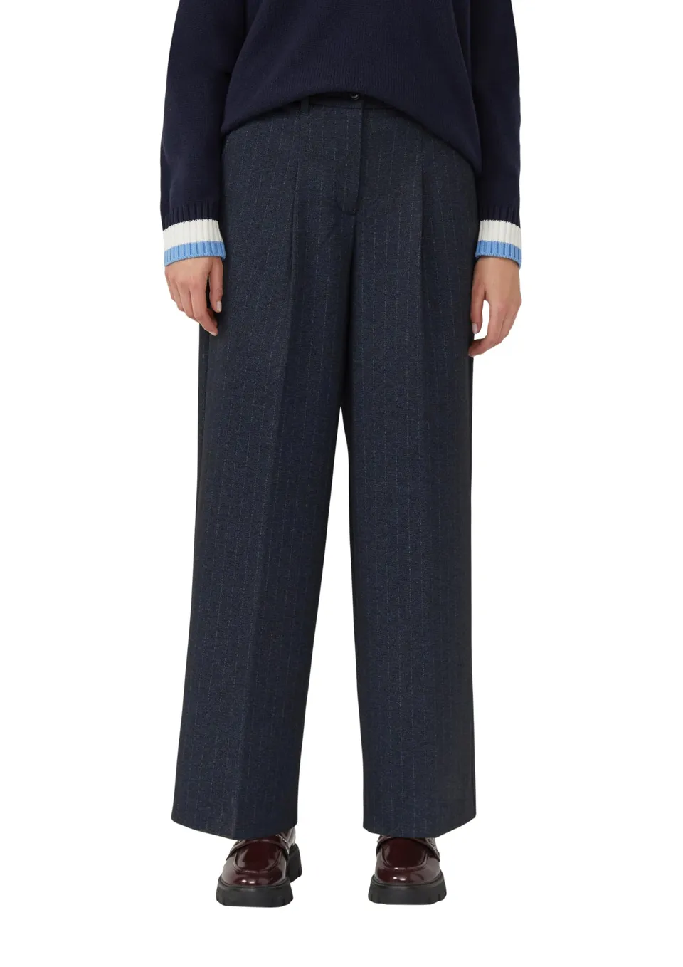 s.Oliver 2169121 Wide Leg Hose Navy 38W lang mit Bügelfalte