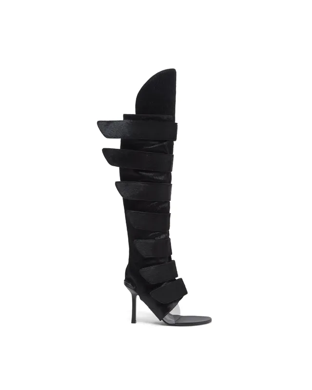 Mowalola Lola Strap Boots Stiefelcover schwarz Ponyhaar