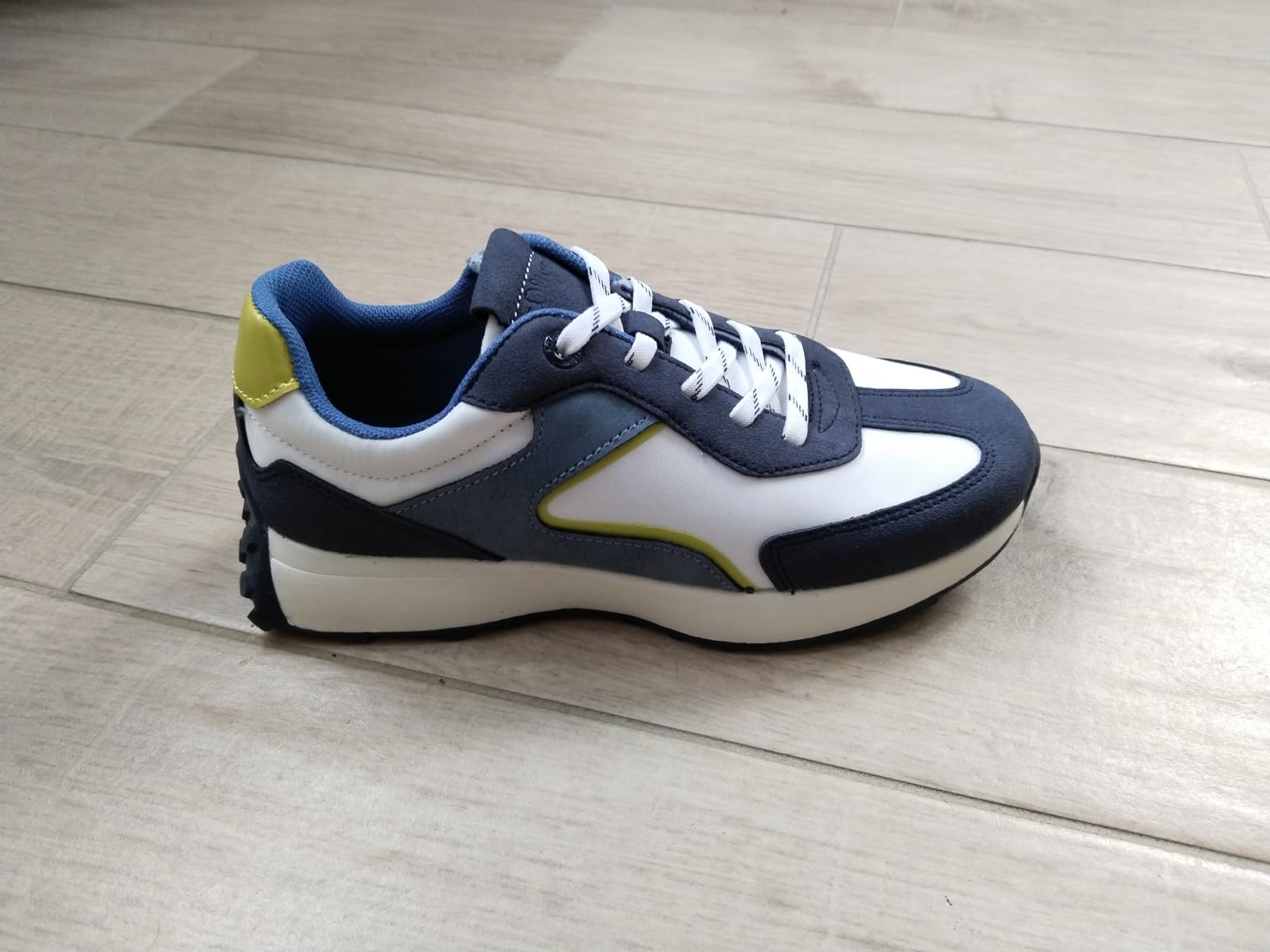 s.Oliver Junior Mädchen Sneaker 5-43208-30 weiß
