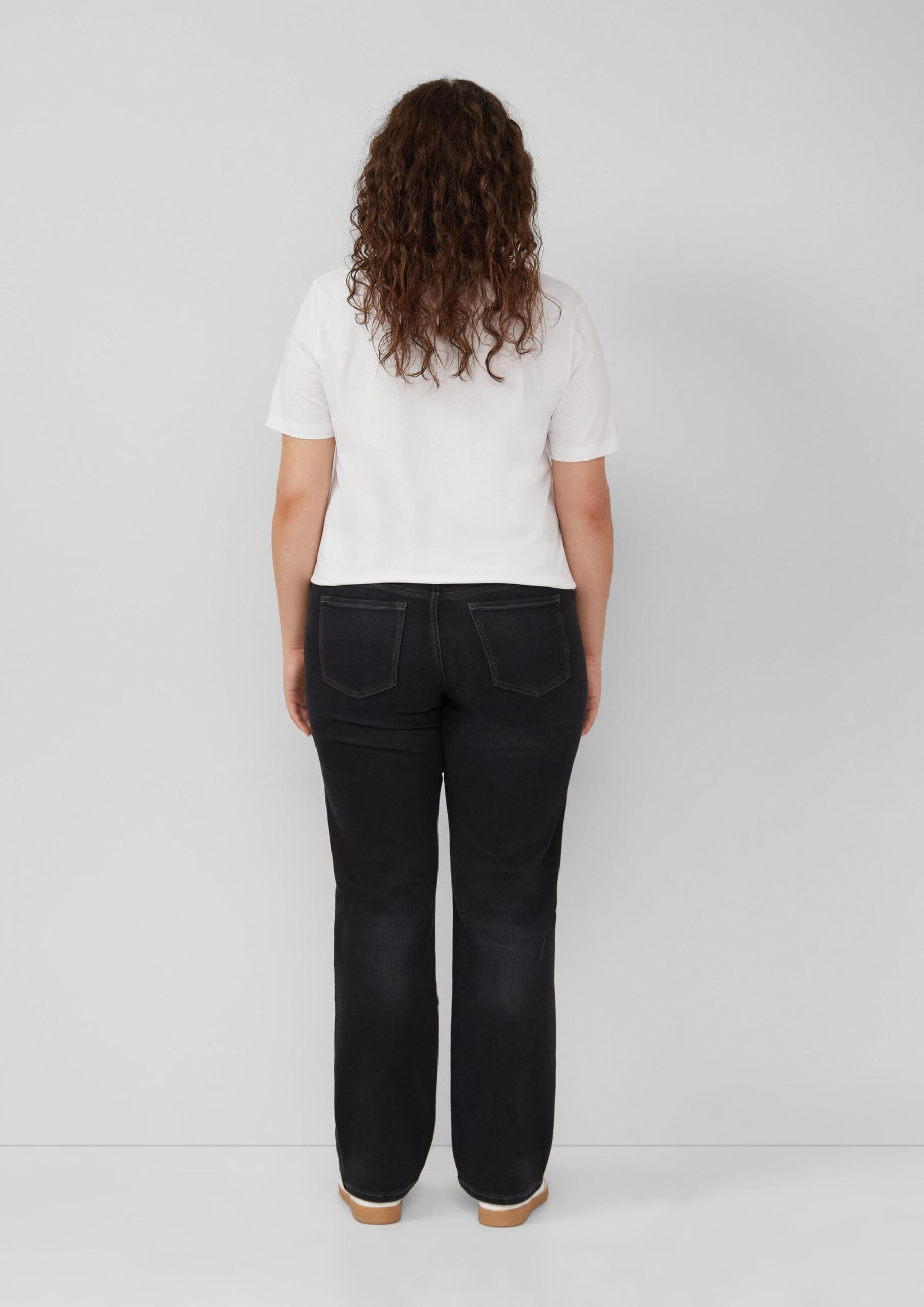 s.Oliver Red Label Straight Fit Jeans Mid Rise Stretch