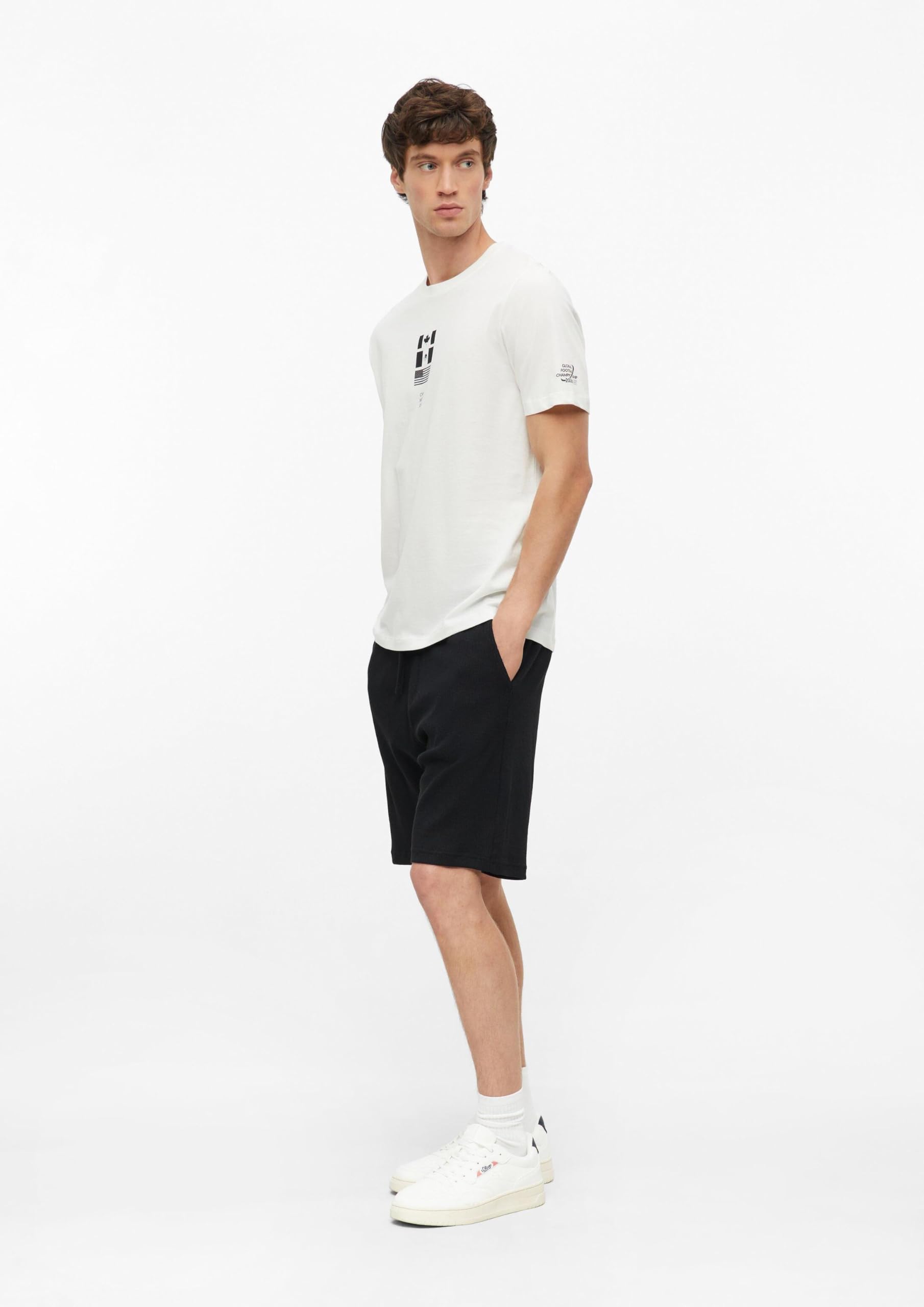 s.Oliver T-Shirt Fußball-Motiv Ecru Größe L