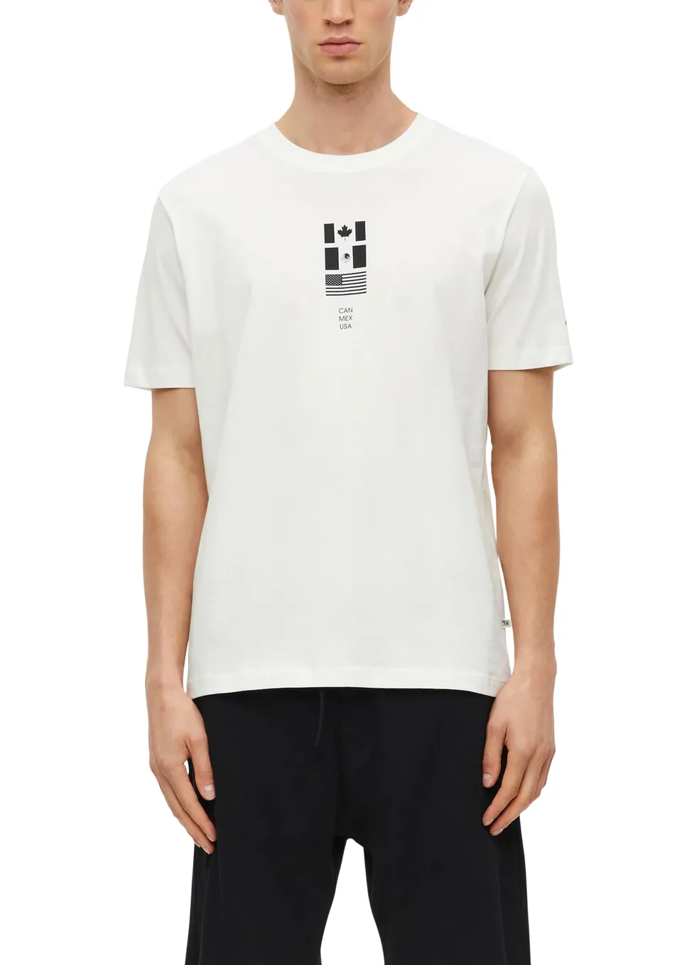 s.Oliver T-Shirt Fußball-Motiv Ecru Größe L
