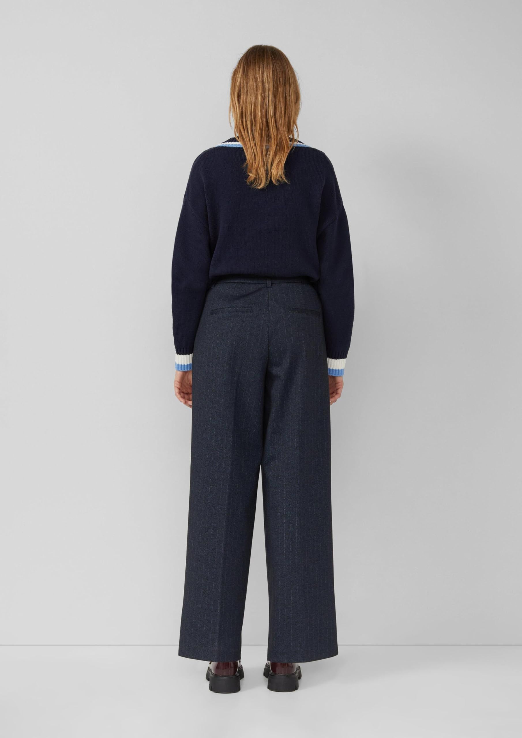 s.Oliver 2169121 Wide Leg Hose Navy 38W lang mit Bügelfalte