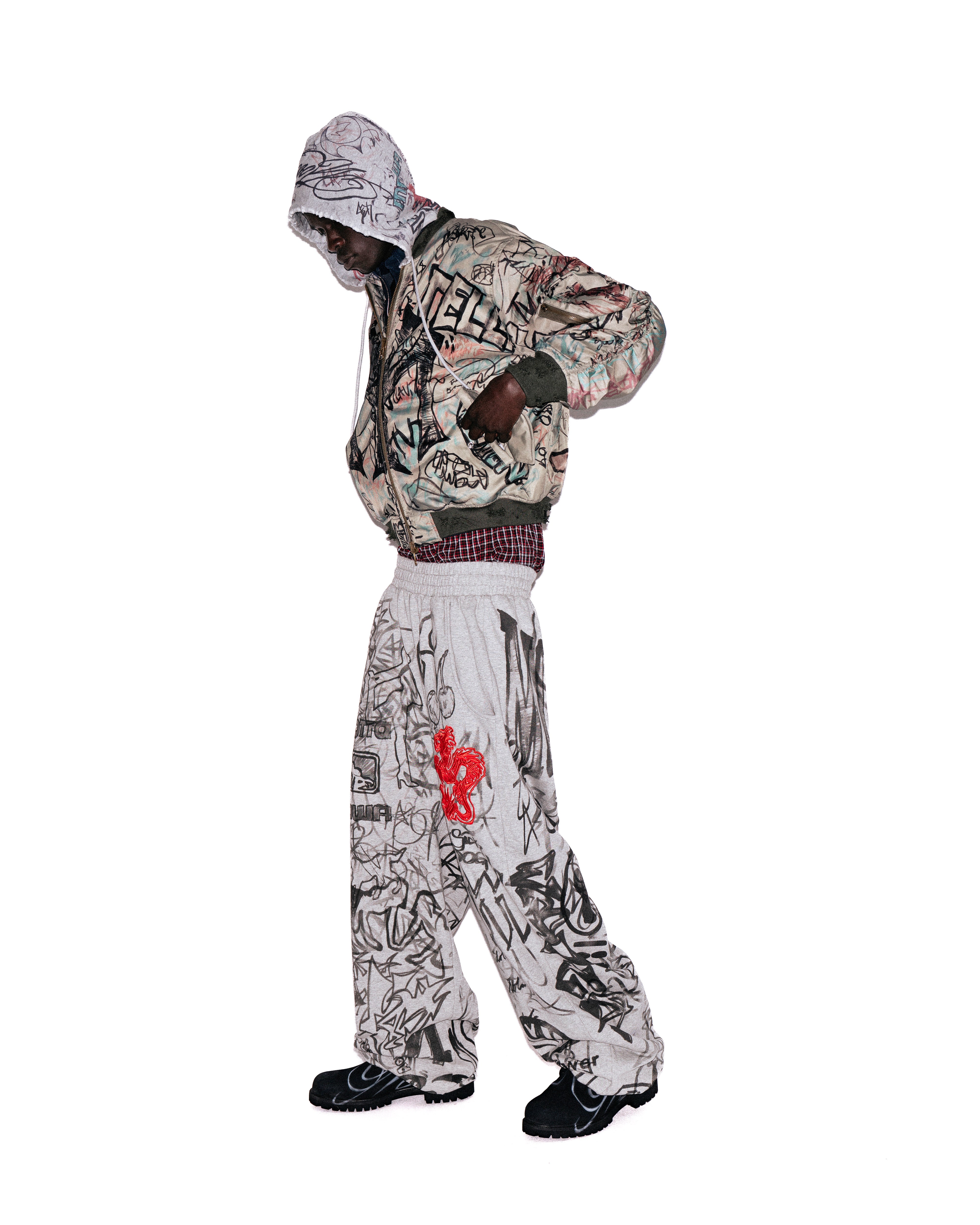 Mowalola Graffiti Bomber Bomberjacke Nylon cropped orange