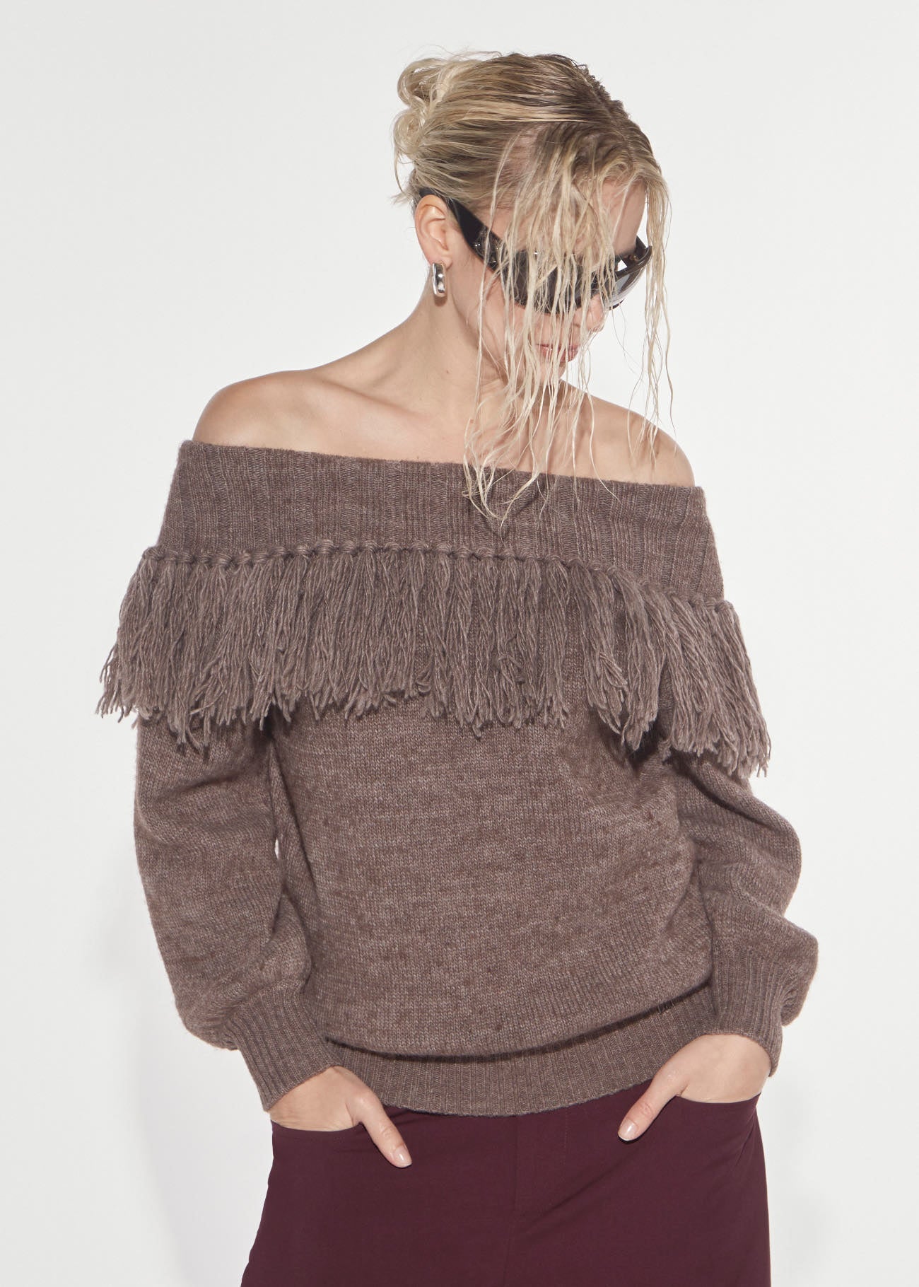 Denny Rose Pullover taupe mit Fransen Ausschnitt