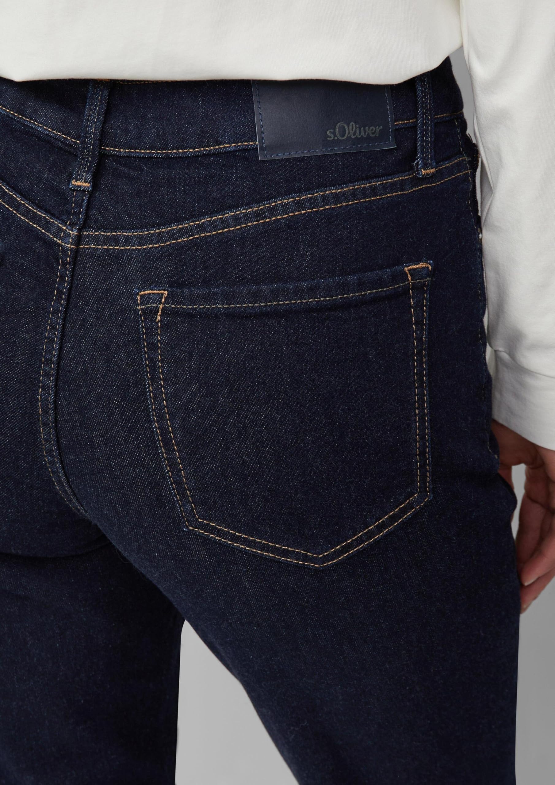 s.Oliver Karolin Jeans Straight Fit Mid Rise dunkelblau