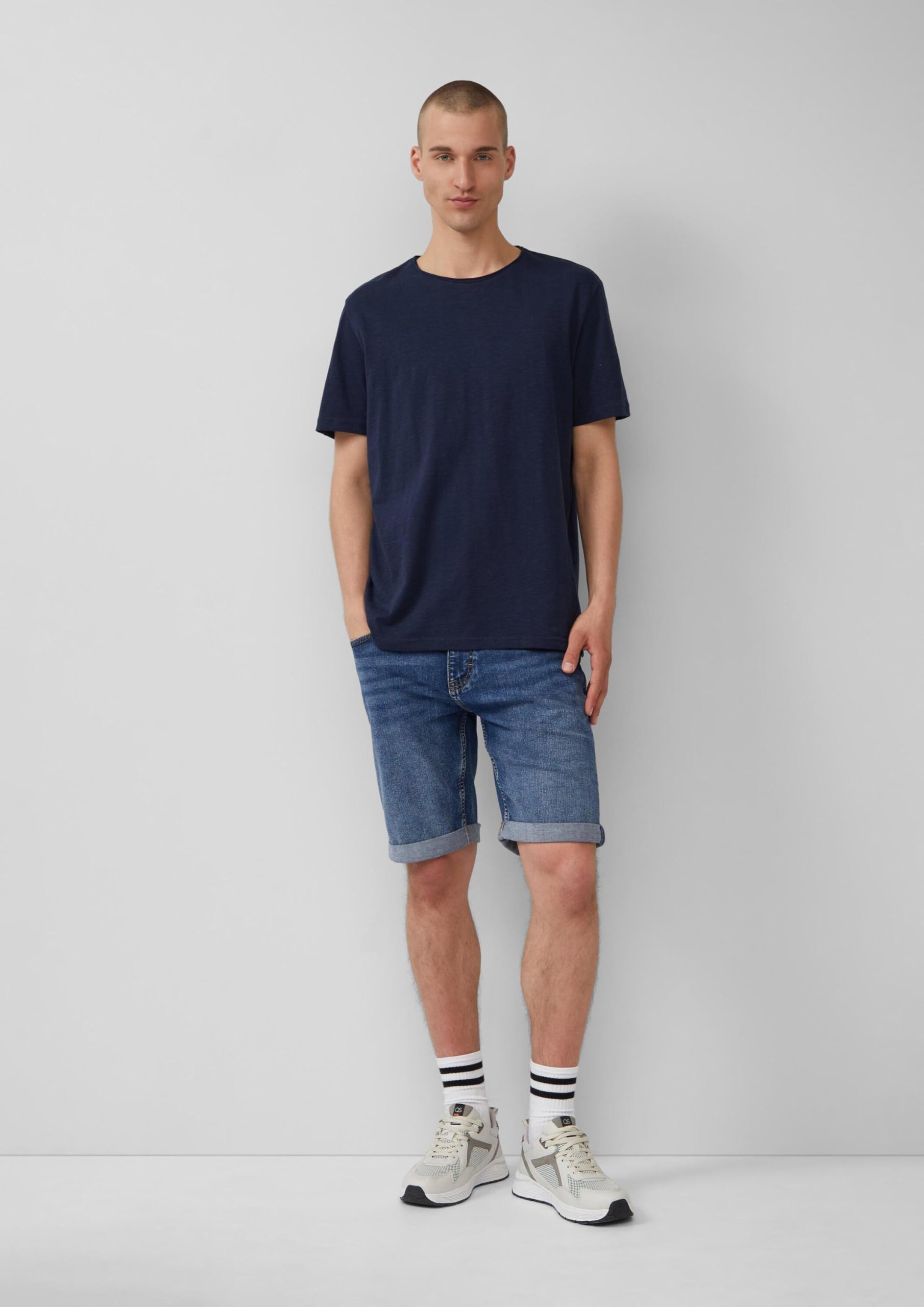 QS John Jeans-Shorts Mid Rise Gr.33 Regular Fit blau