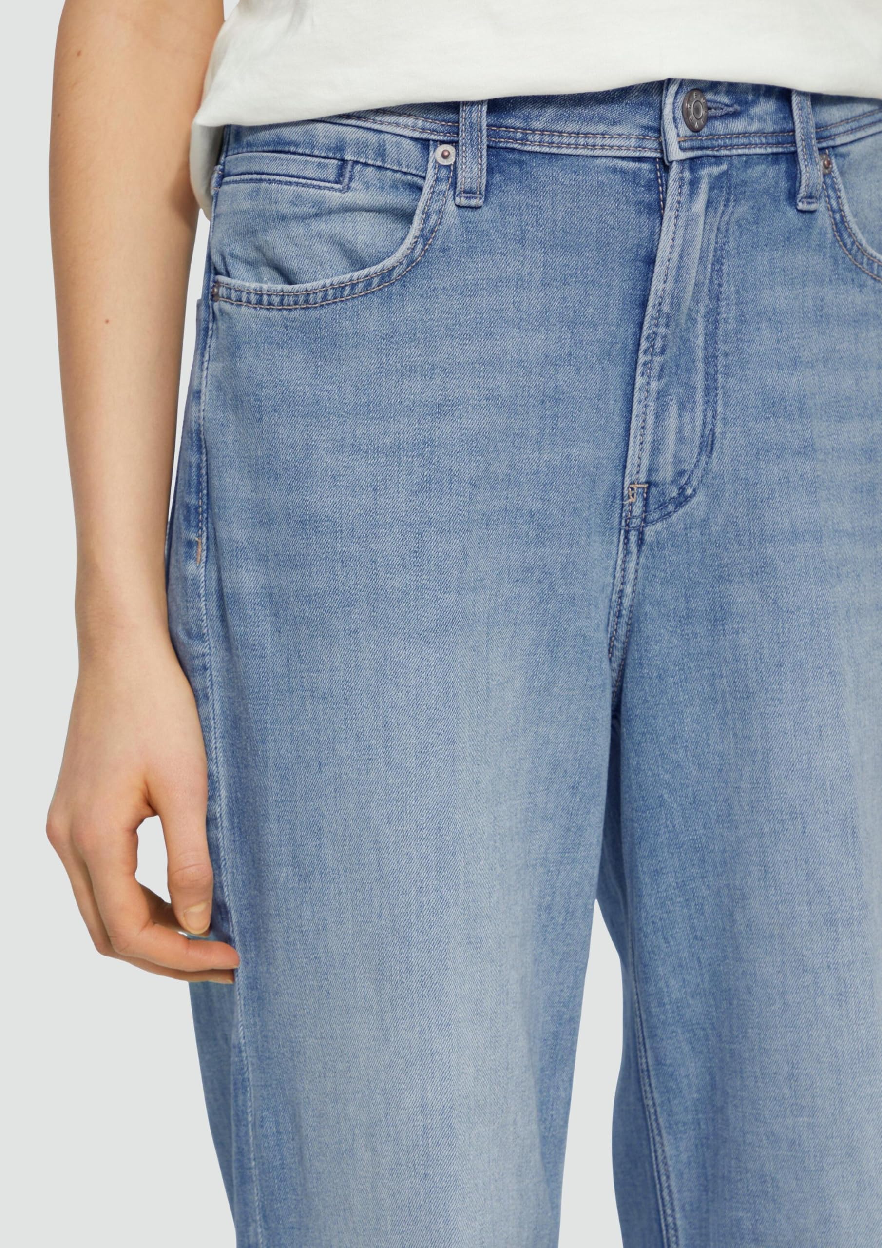 s.Oliver Suri High Rise Wide Fit Jeans Hellblau 36W/32L