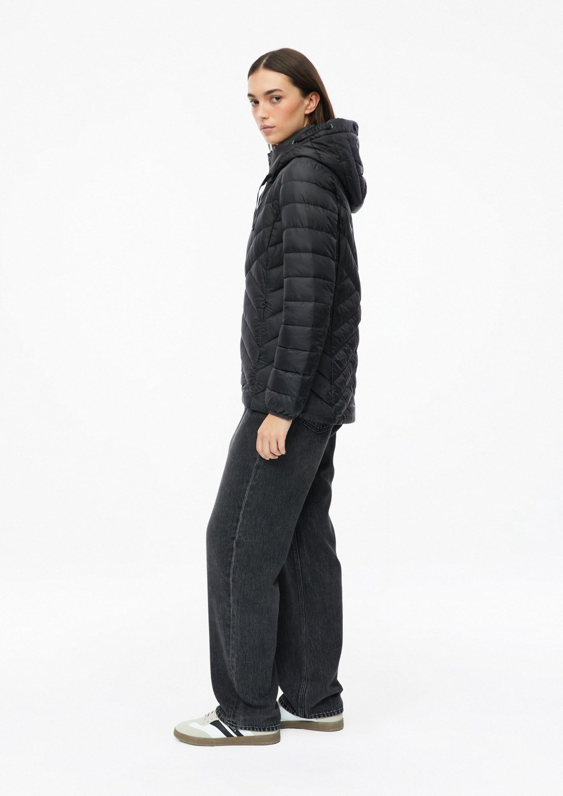 s.Oliver 2178793 Steppjacke Schwarz mit Kapuze