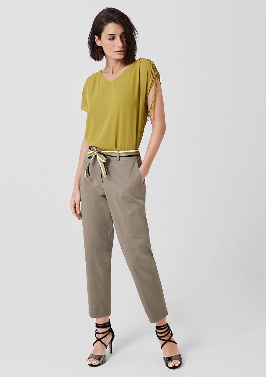 s.Oliver Black Label Rita Comfort Satinhose khaki Gr.42