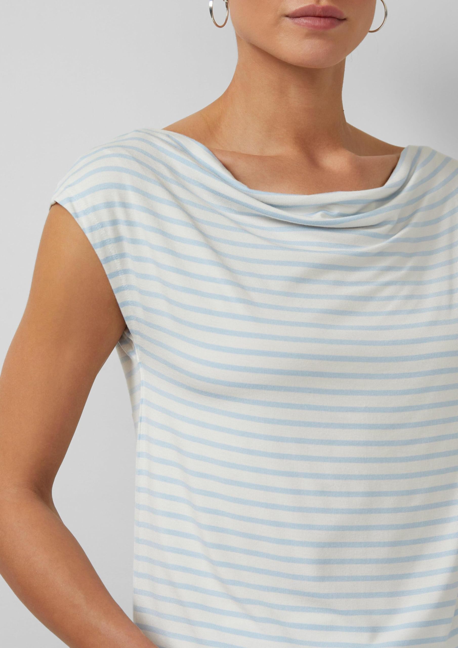 s.Oliver Viskoseshirt mit Wasserfall-Ausschnitt und Streifen Shirt gestreift